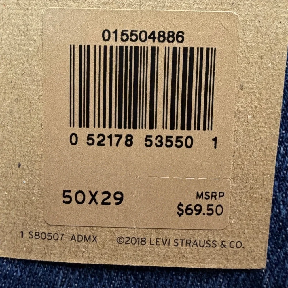 NWT Levis 550 Relaxed Fit Tapered Leg Jeans Mens Actual Size 48x28